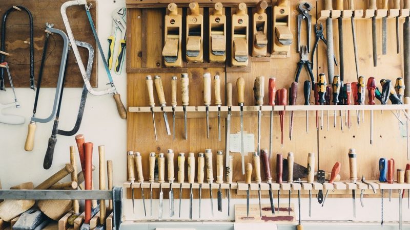 Quels outils de menuiserie pour de petits bricolage à la maison?