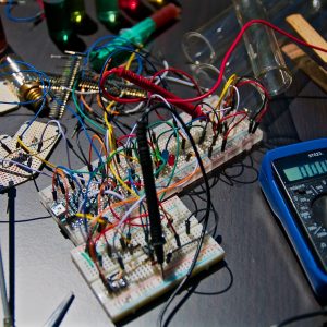 Les électriciens et les outils qu’ils utilisent