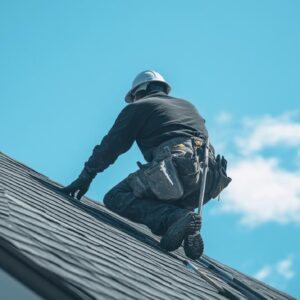 Quelles solutions pour désamianter sa toiture ? Précautions sanitaires et protection individuelle