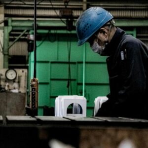 Protégez vos équipes de façon efficace face aux risques liés par le plastique en industrie